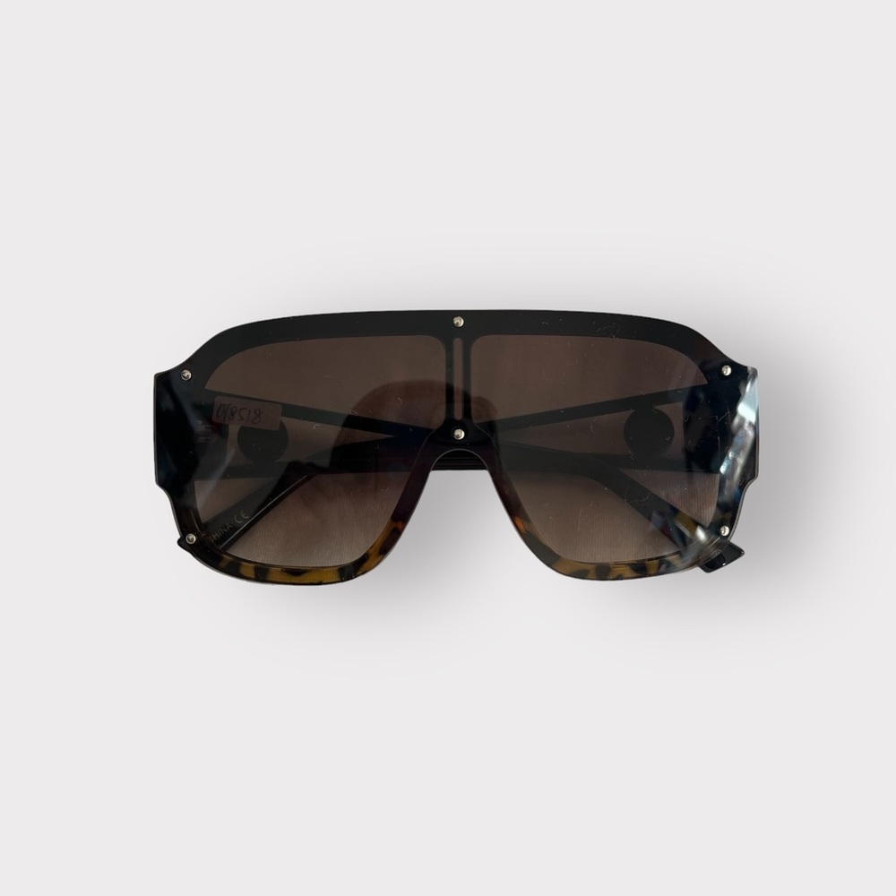 Dark Brown Tortoise Ombre Frame Sunglasses